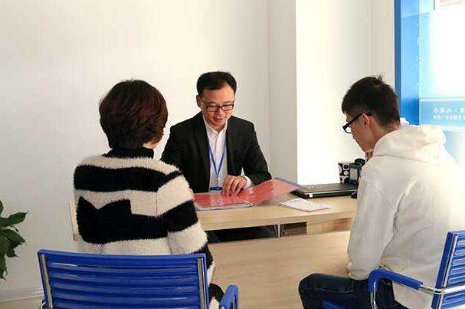 教育咨询，不只是“给建议”——解密这份工作的多维工作内容